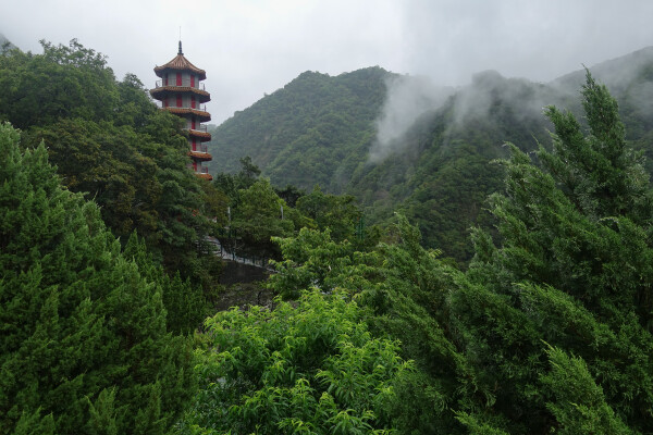 Crossing the chasm - Taroko National Park, Taiwan