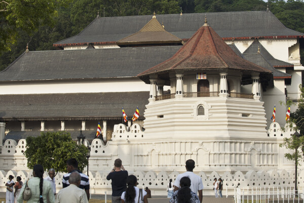 Temple of the Tooth, Kandy