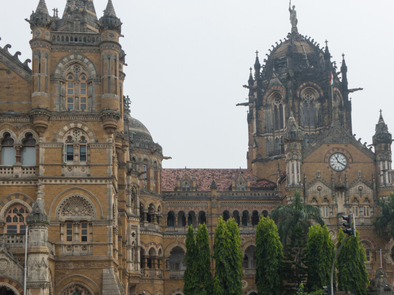 Chai on a Mumbai station platform…