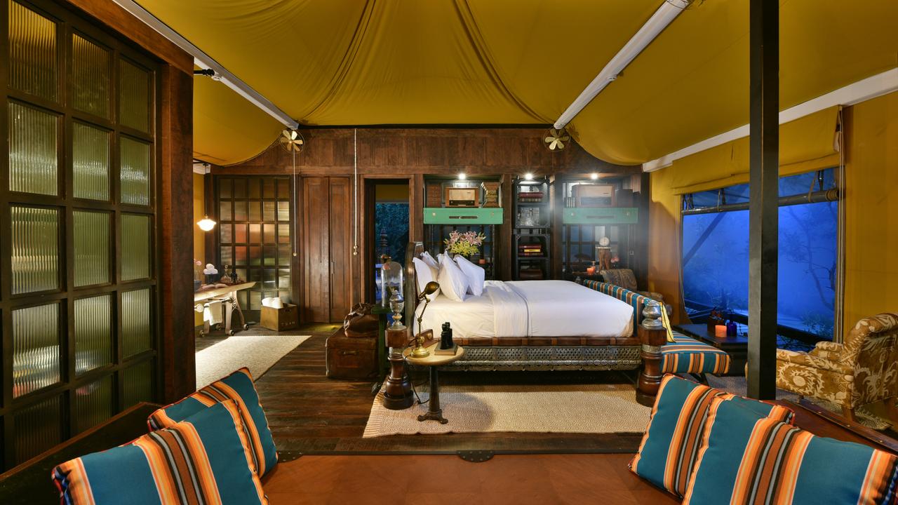 Colourful bedroom at Shinta Mani Wild