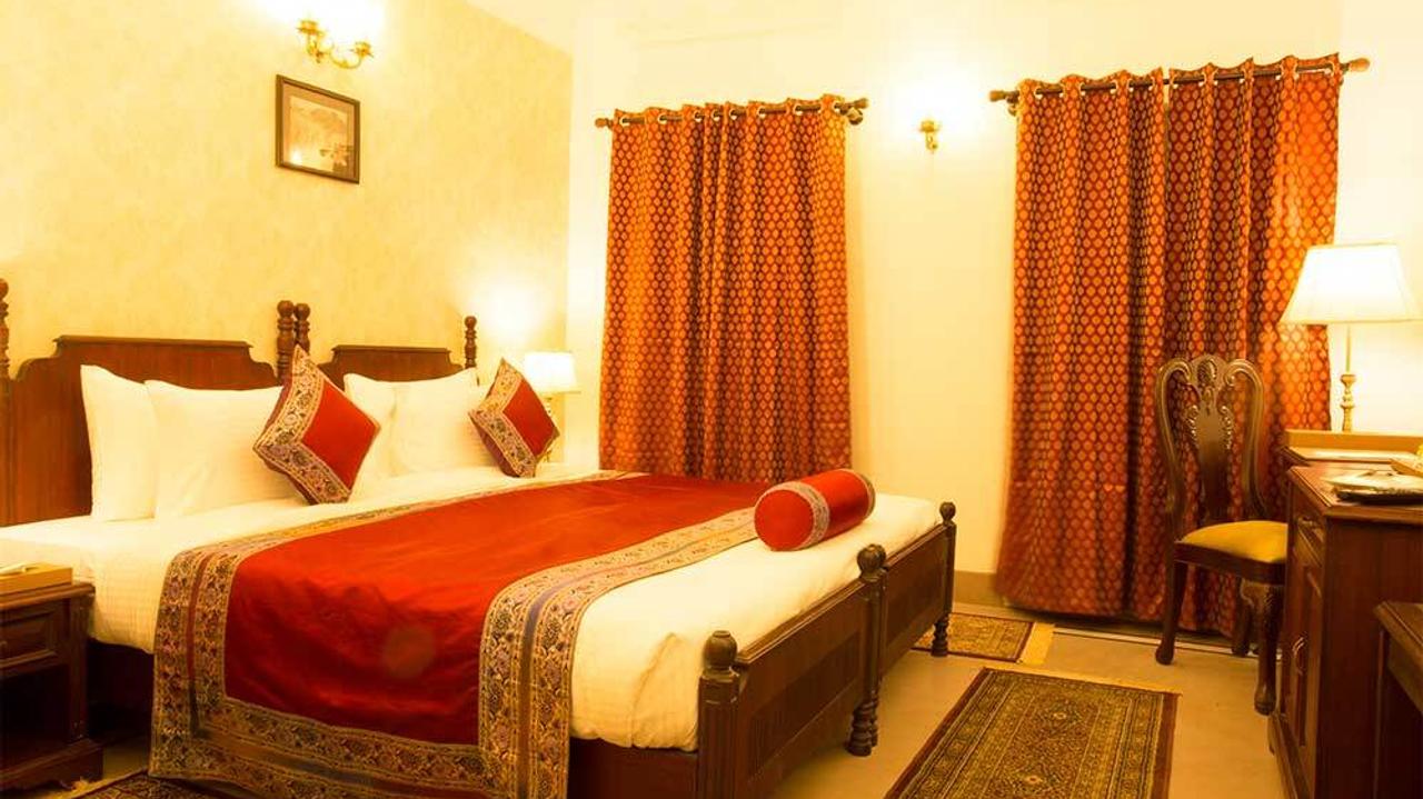 Dhanurdhara room