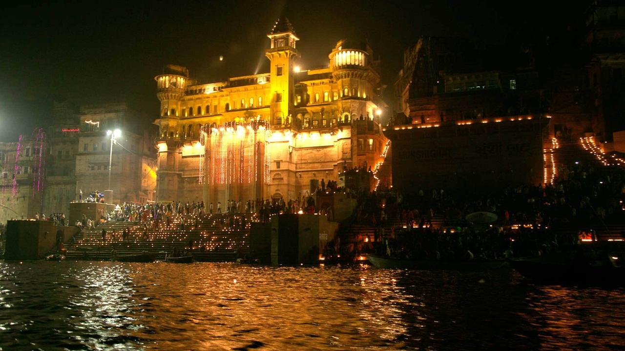 Brijrama Palace at night