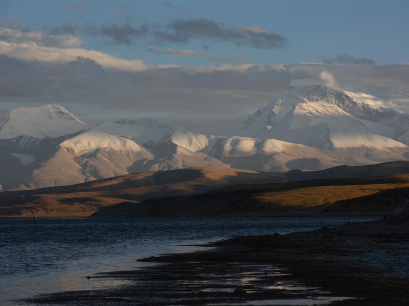 Tibetan mountain views