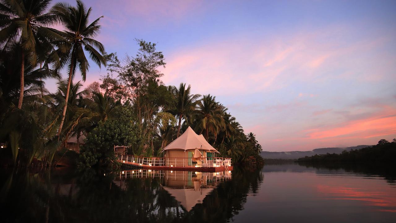 Sunset at 4 Rivers Floating Lodge