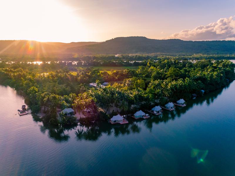 Aerial shot of 4 Rivers Floating Lodge