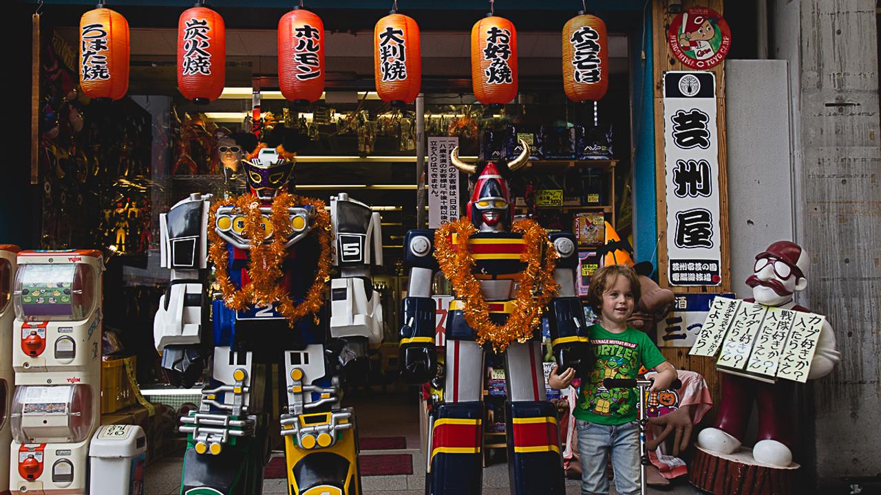 Robots Tokyo Japan family holiday