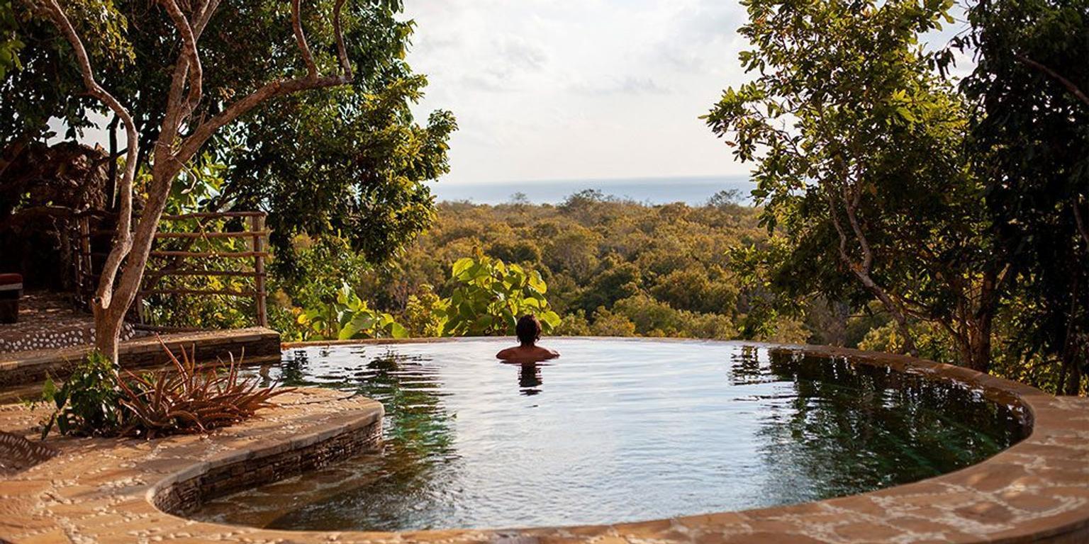 Utopia Surf & Yoga Eco Lodge