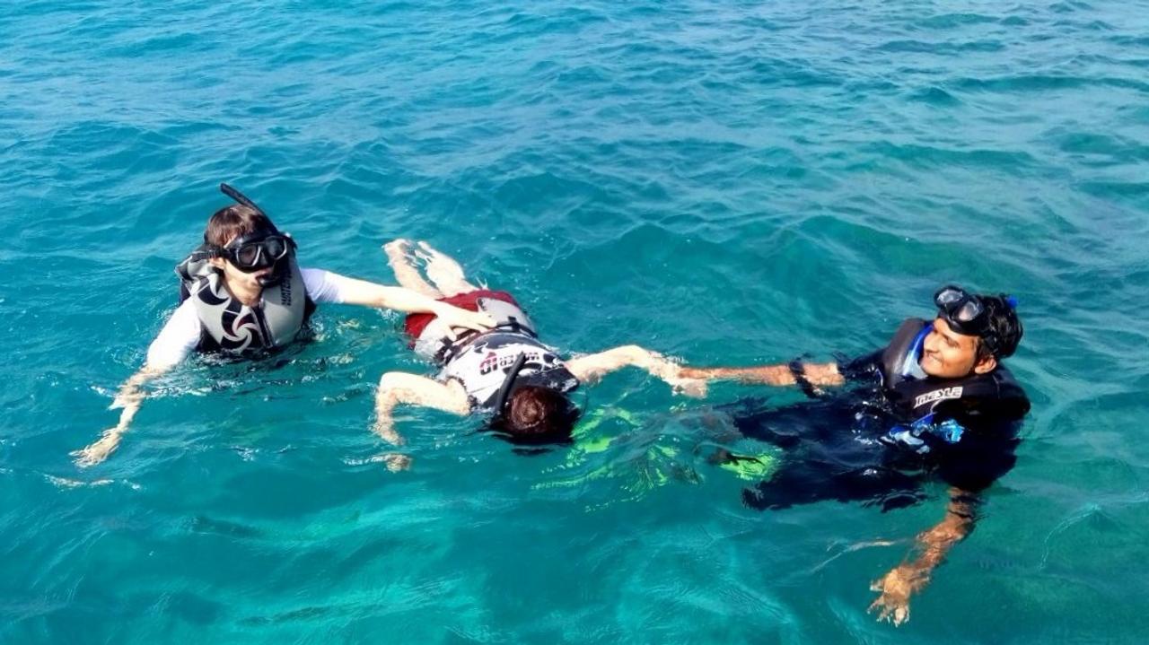 Snorkelling Maldives