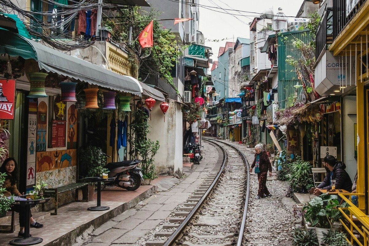 vietnam train track