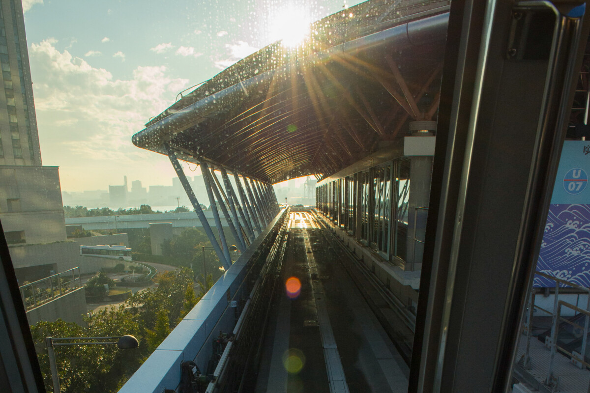 Suzie: Yurikamome automated train, Tokyo