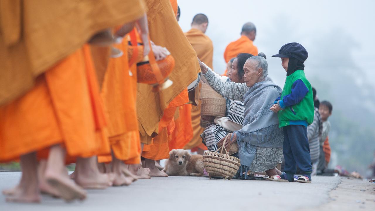 Luang Prabang Alms