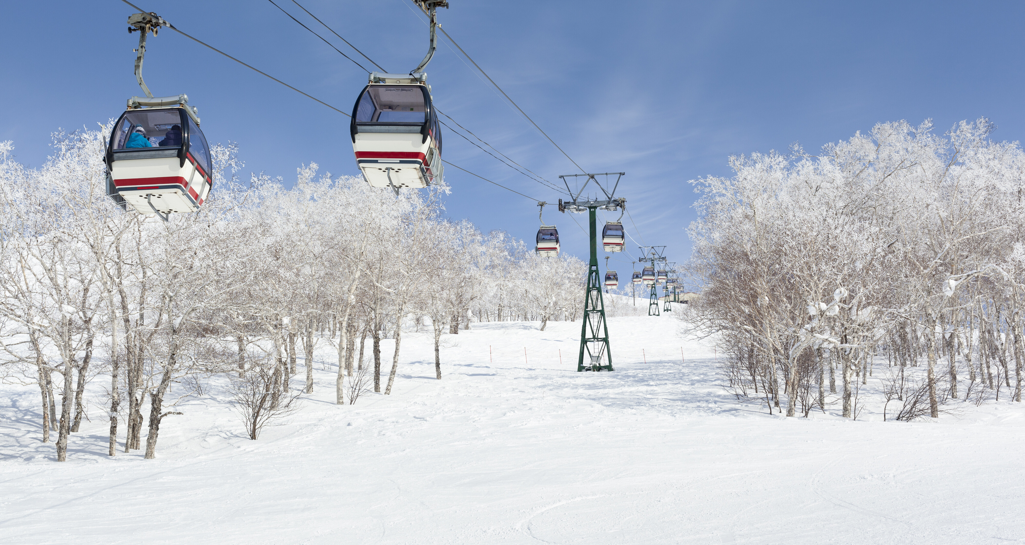 Cable cars in Niseko